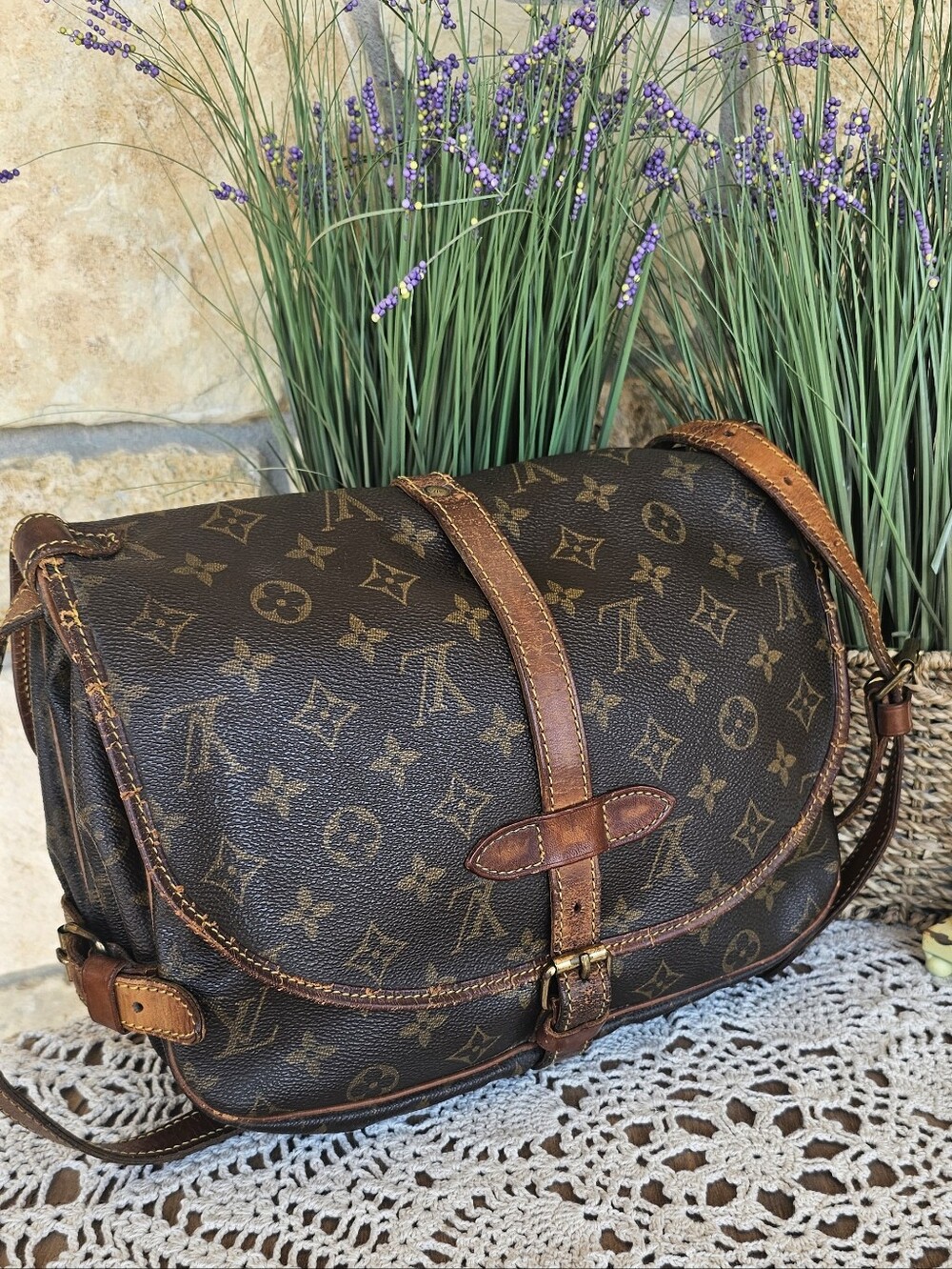 Louis Vuitton Saumur 30 - Picture 3 of 16